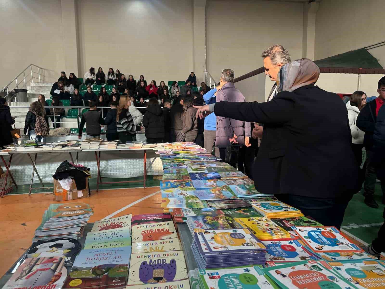 Sarıgöl 1. Kitap Günlerine yoğun ilgi