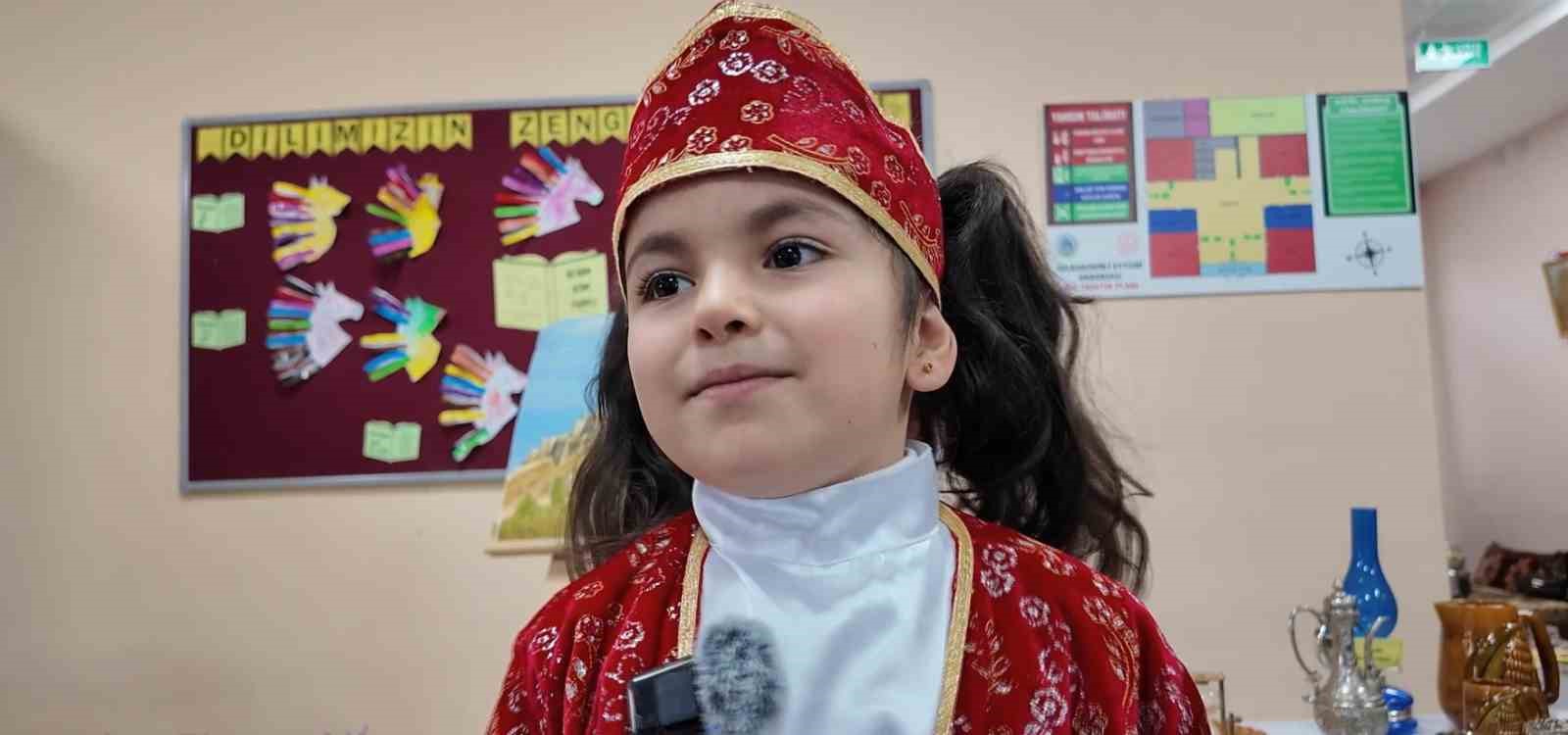 Yerli Malı Haftası&rsquo;nda Van&rsquo;ın k&uuml;lt&uuml;r&uuml;n&uuml; tanıttılar
