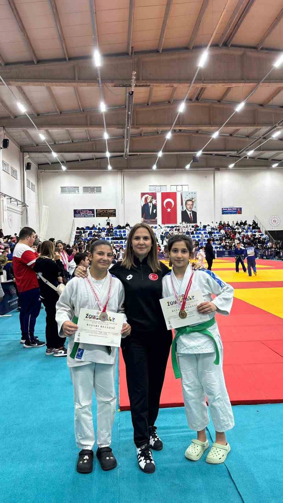 D&uuml;zceli Judoculardan Uluslararası Madenci Kupası&rsquo;nda B&uuml;y&uuml;k Başarı
