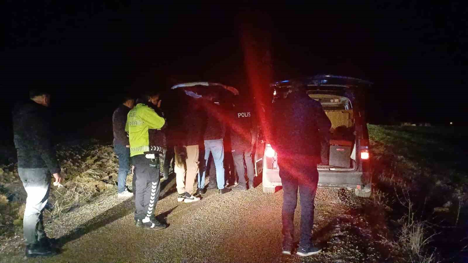 Polisten ka&ccedil;an alkoll&uuml; s&uuml;r&uuml;c&uuml;ye ceza yağdı
