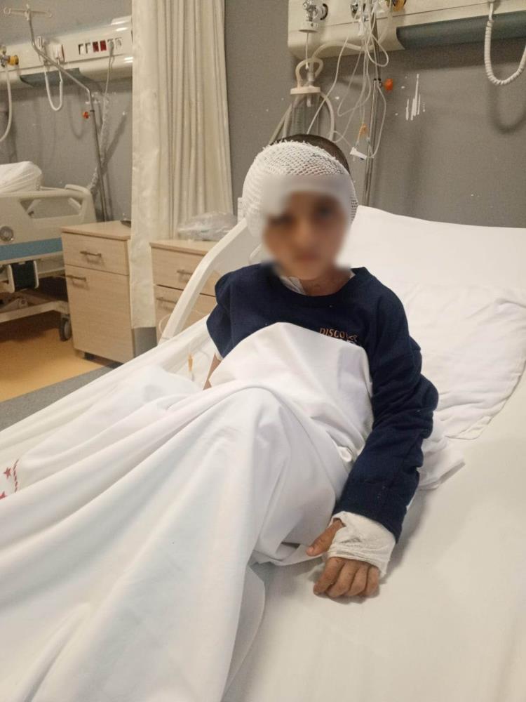 Dayısının diri diri toprağa g&ouml;md&uuml;ğ&uuml; Amir hayati tehlikeyi atlattı, en &ccedil;ok Cristiano Ronaldo&rsquo;yu sevdiğini s&ouml;yledi