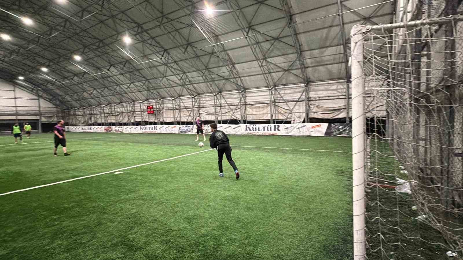 D&uuml;zce&rsquo;de iletişim fak&uuml;ltesi &ouml;ğrencisinin ilgin&ccedil; gelir kapısı
