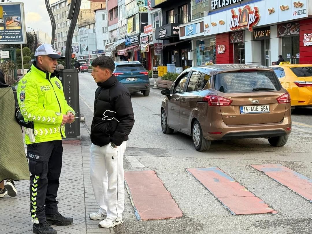 Yayalara uygulamalı trafik eğitimi

