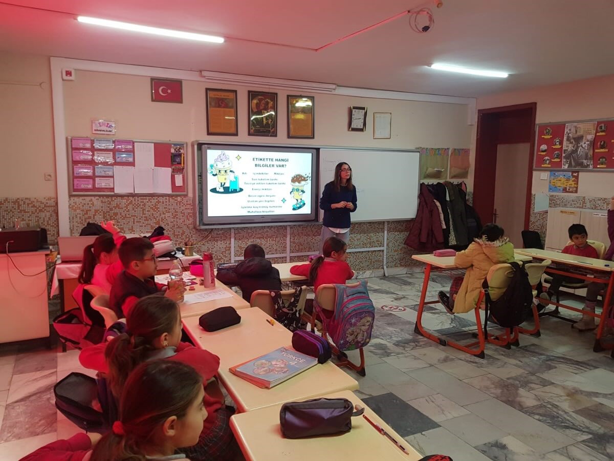 Salavatlı İlkokulu’nda öğrencilere gıda bilinci eğitimi