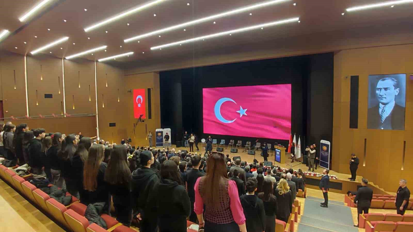 Bakan Ersoy: "Dil bir milletin sadece iletişim aracı değil hafızası, vicdanı ve yüreğidir"