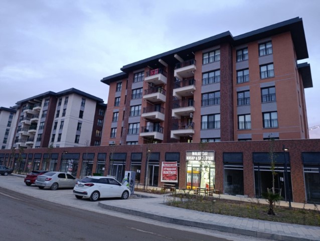 Ebrar Sitesi &ccedil;evresinde ticari hayat yeniden canlanıyor