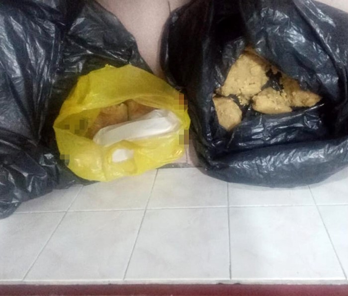 İzmir&rsquo;den iğren&ccedil; g&ouml;r&uuml;nt&uuml;: B&ouml;rek tezgahlarında fare cirit attı