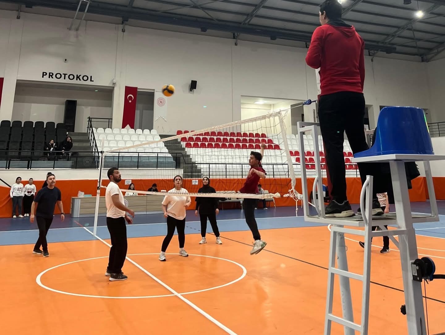Sandıklı MYO G&uuml;z D&ouml;nemi Voleybol Turnuvası sona erdi
