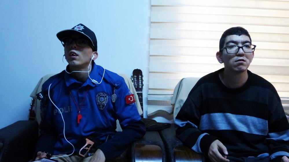 Engelli &ccedil;ocukları i&ccedil;in ev hayali kuran babaya m&uuml;teahhit darbesi iddiası