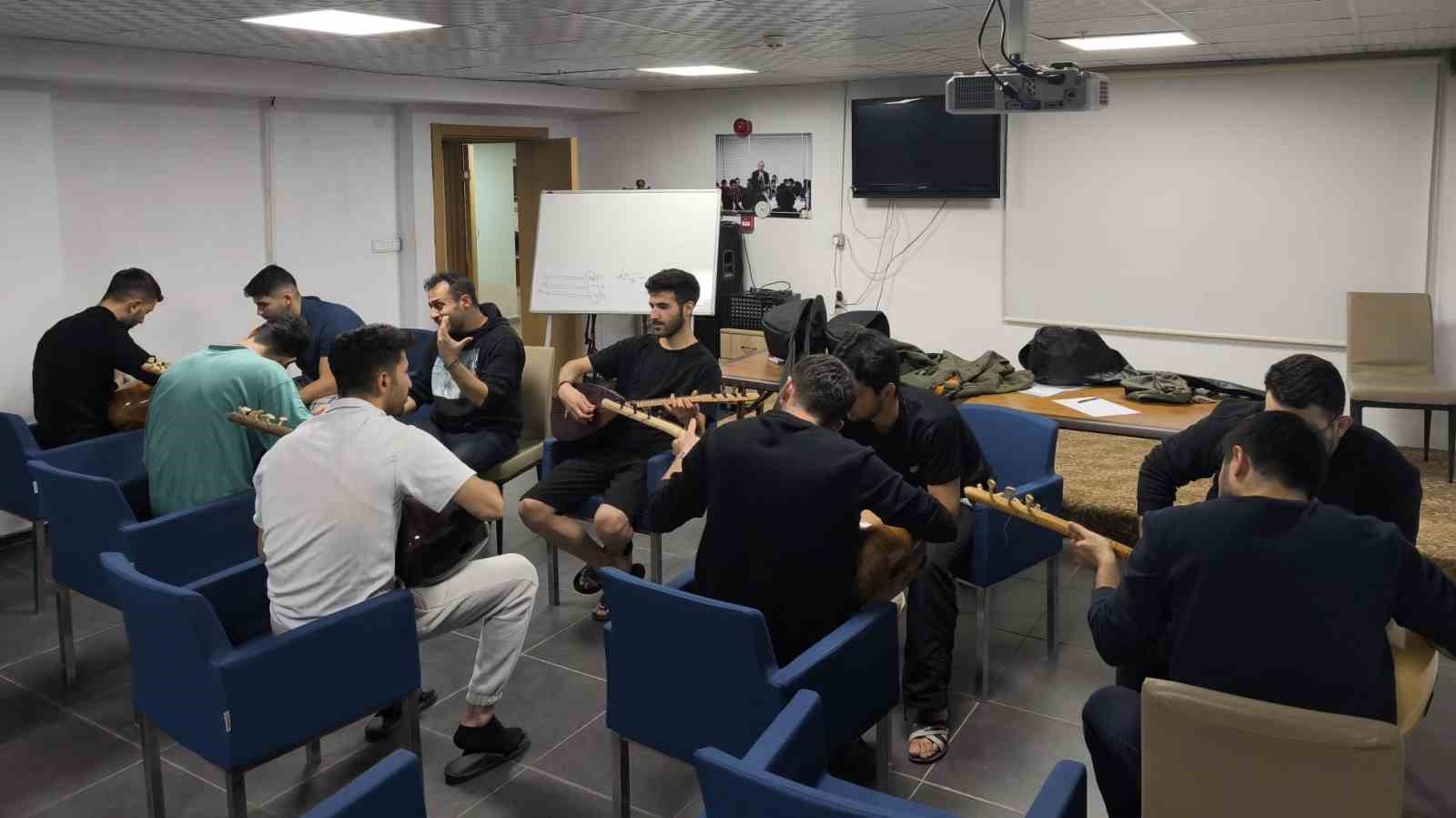 &Ouml;ğrenci yurdunda satran&ccedil; turnuvası heyecanı yaşandı
