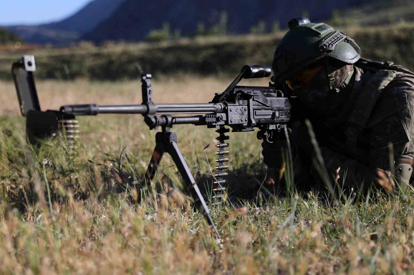 Zorlu testleri ge&ccedil;en &rsquo;modern makineli t&uuml;fek&rsquo; seri &uuml;retime hazır
