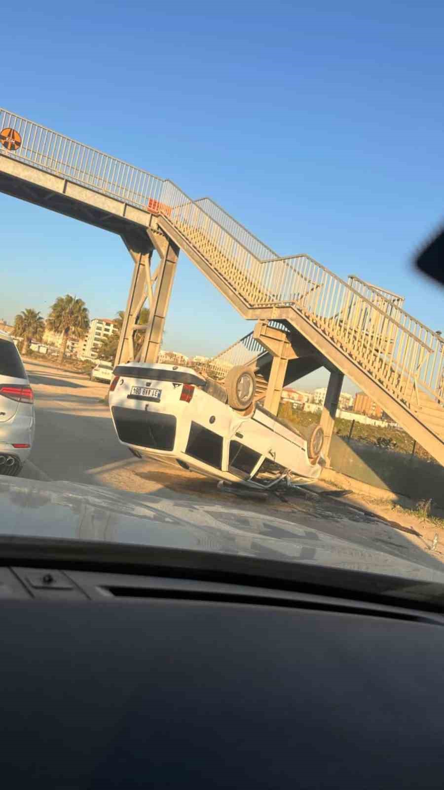 Takla atarak hurdaya dönen Tofaş’ın sürücüsü yaralandı