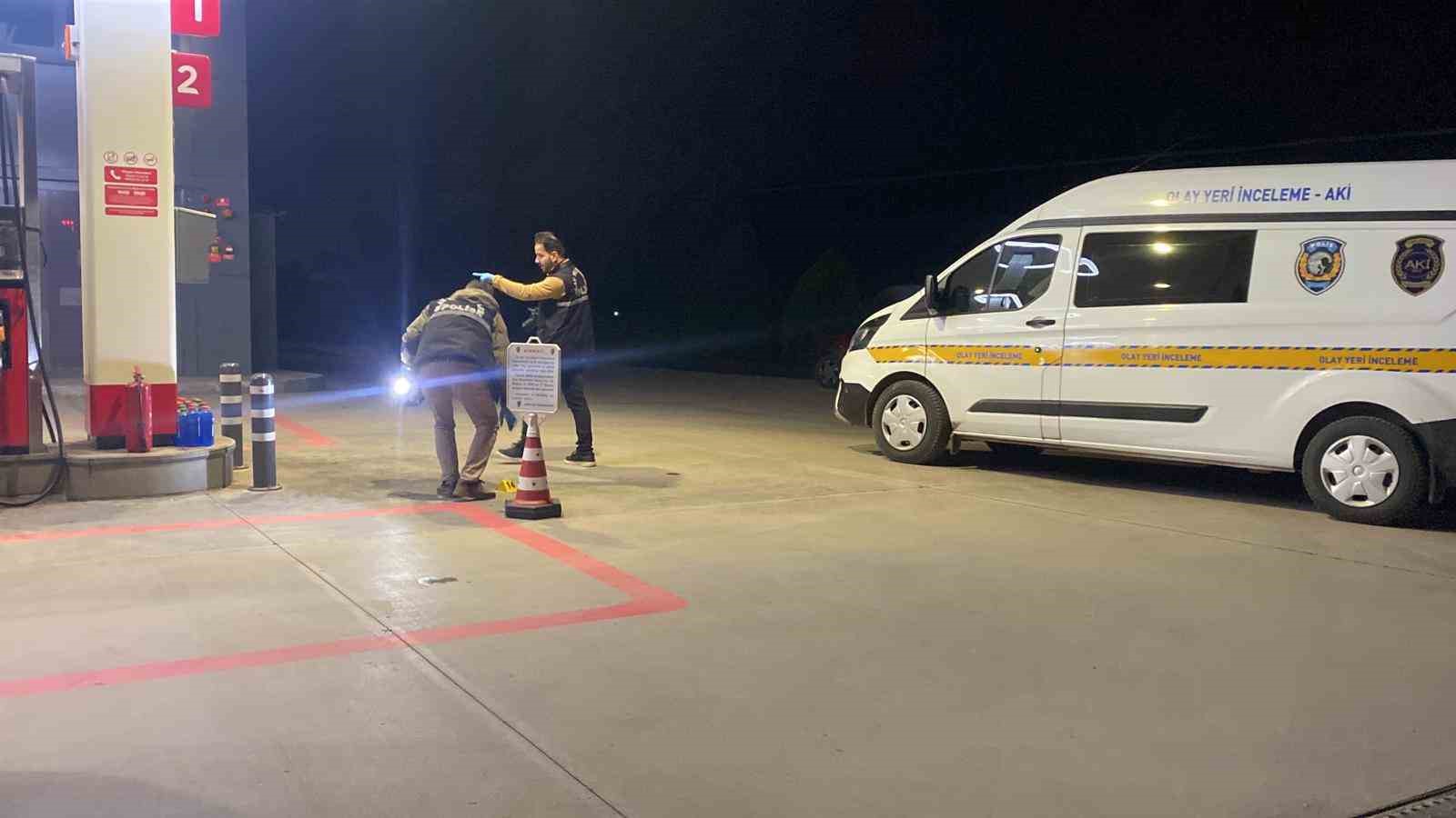 Kocaeli’de silahlı saldırı: 1’i futbolcu 3 yaralı