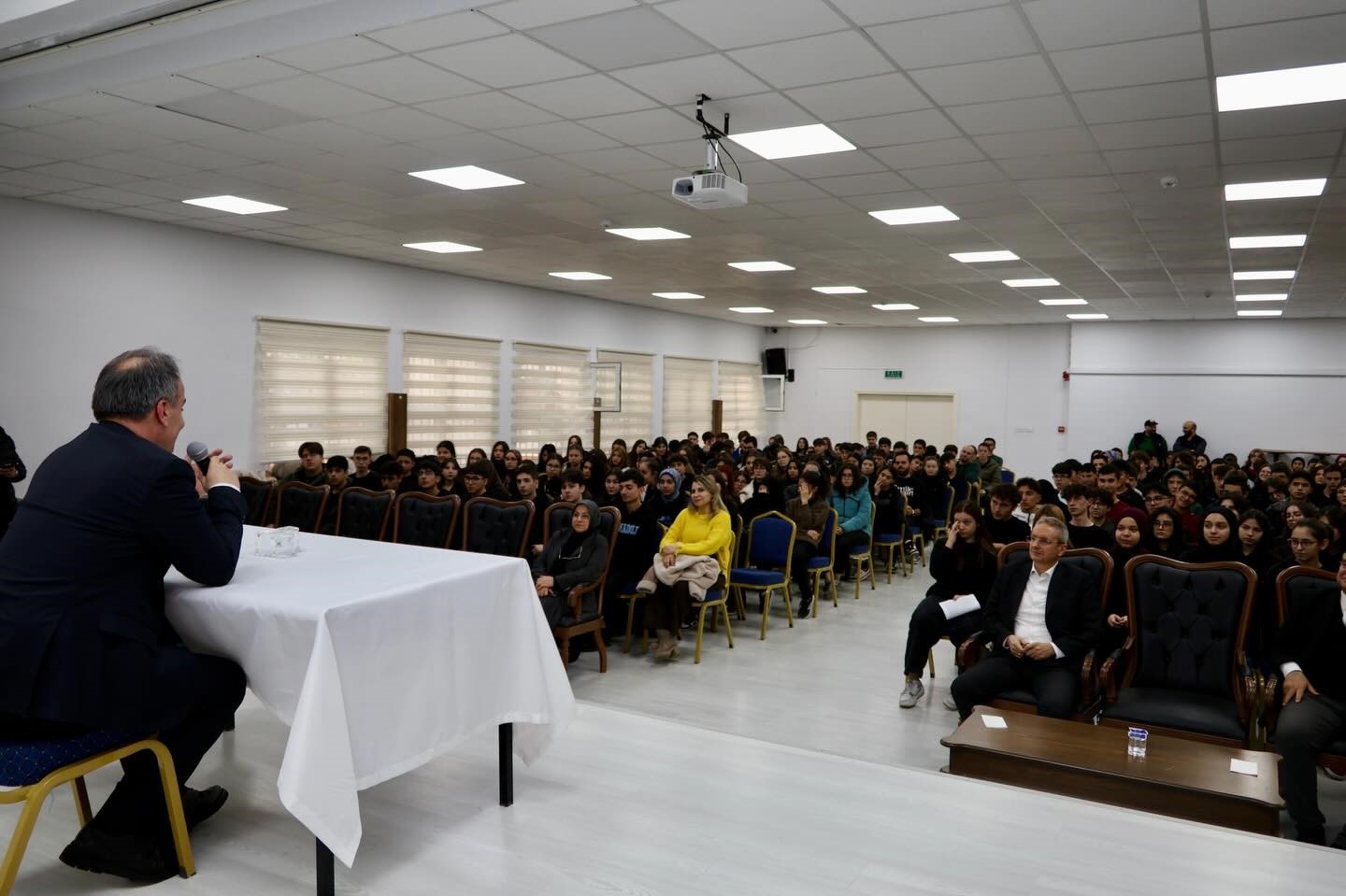 Bilecik’te Fen Lisesinde kariyer günlerine yoğun ilgi