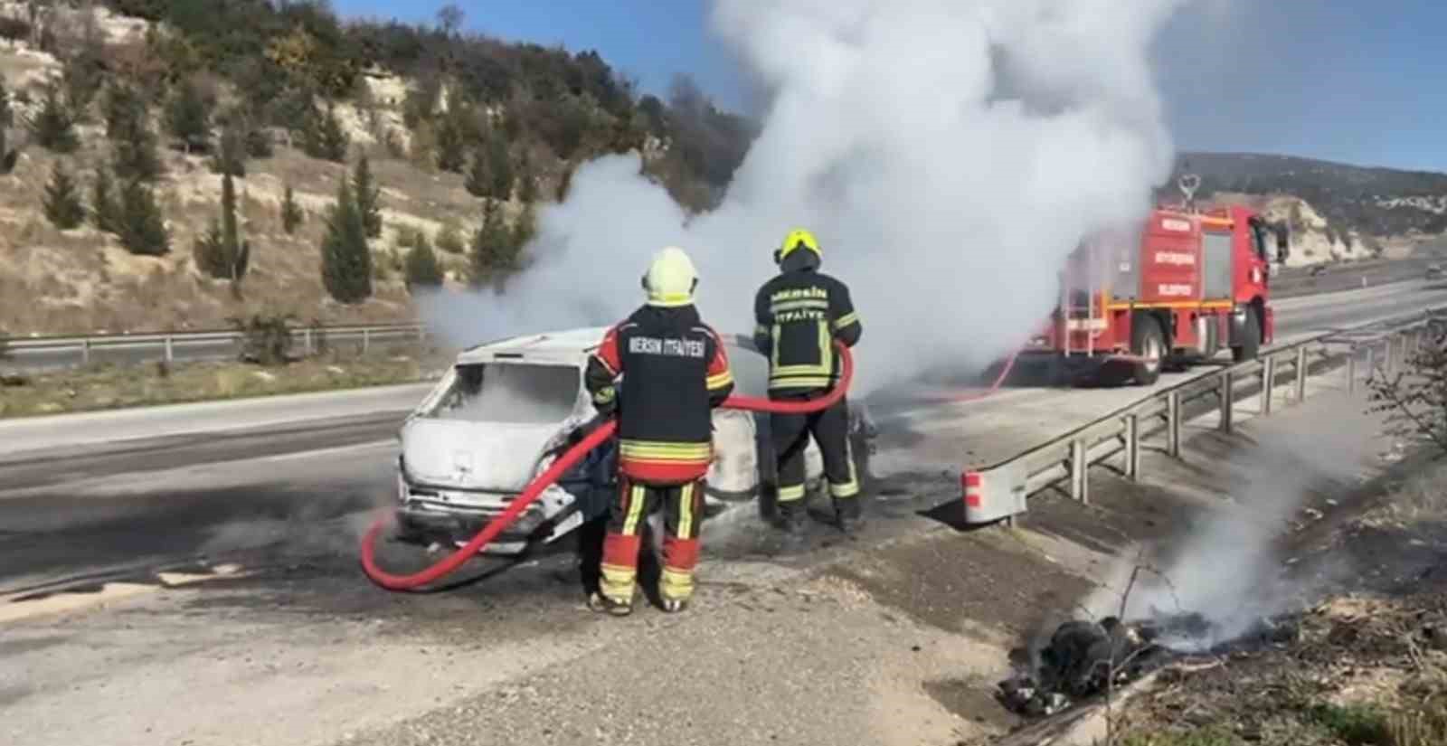 Peugeot marka otomobil alev topuna döndü