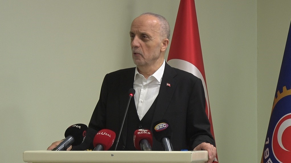 T&Uuml;RK-İŞ Başkanı Atalay: "Amacımız Asgari &Uuml;cret Tespit Komisyonu&rsquo;nu sabote etmek değil"
