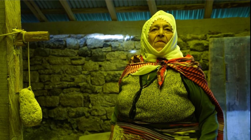 Tarihi değirmenler d&ouml;n&uuml;yor, mısır unu gurbet yollarına &ccedil;ıkıyor