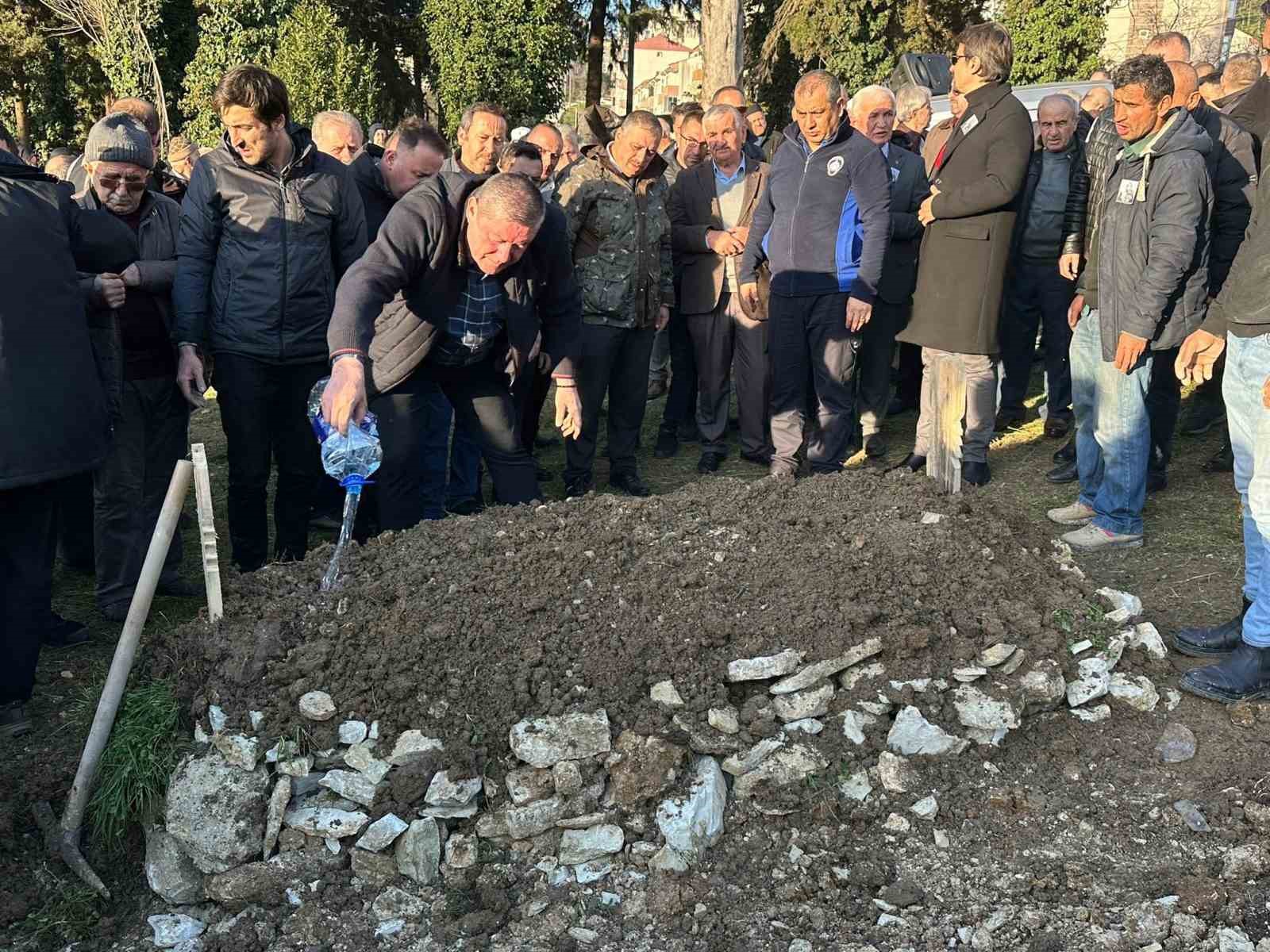 Alaplı Belediye Başkanı Tekin&rsquo;nin annesi son yolculuğuna uğurlandı
