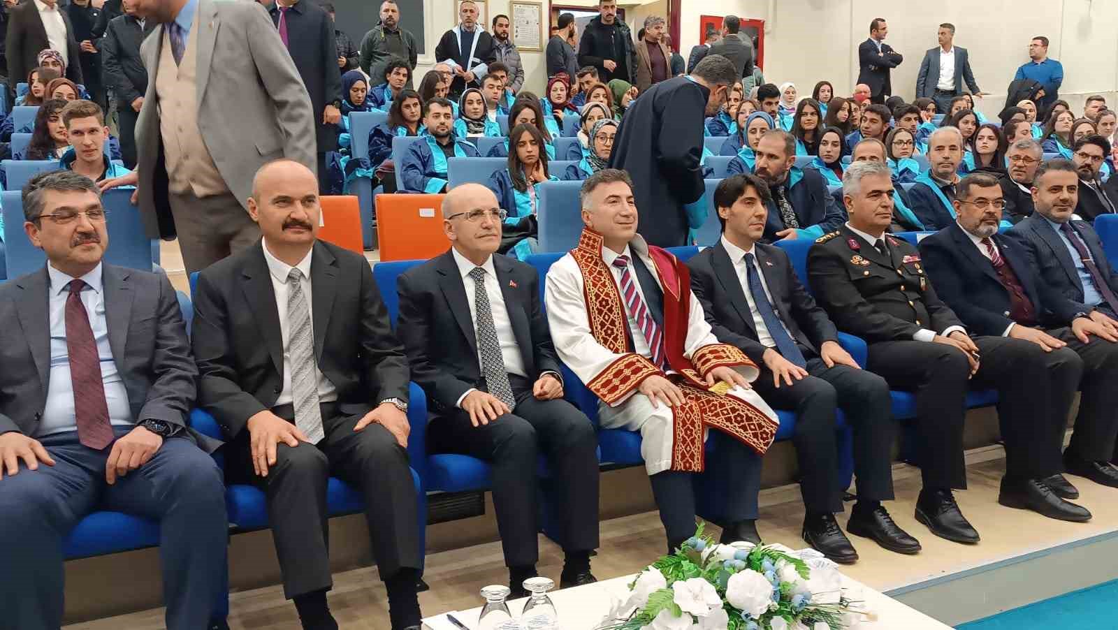 Bakan Şimşek: "Batman, T&uuml;rkiye&rsquo;nin yeni &uuml;retim merkezlerinden biri olacak"
