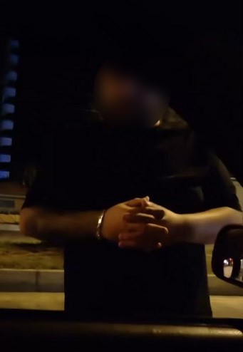 Trafikte tartıştığı sürücüye yumruk attı, o anlar kamerada