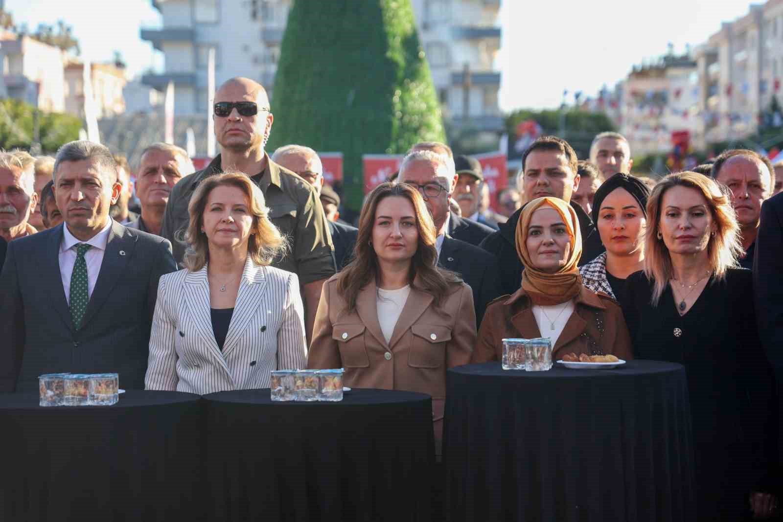 Demre&rsquo;de coğrafi işaret başvurusu yapılan &uuml;r&uuml;nler festivalde tanıtıldı
