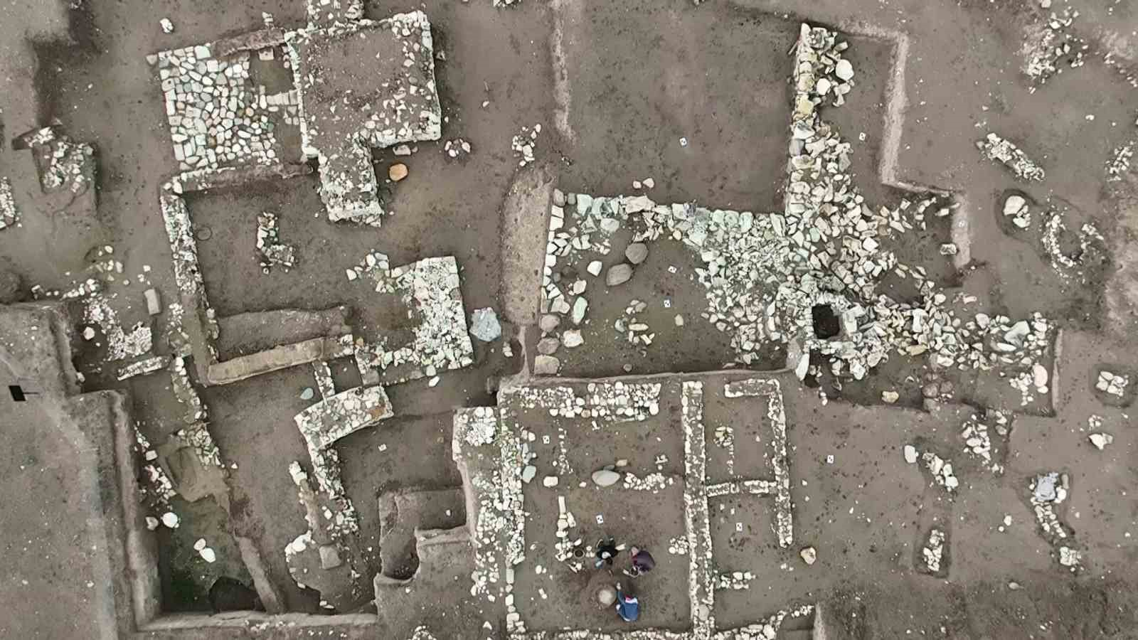 Amasya&rsquo;da 2 bin 600 yıllık tandır keşfedildi
