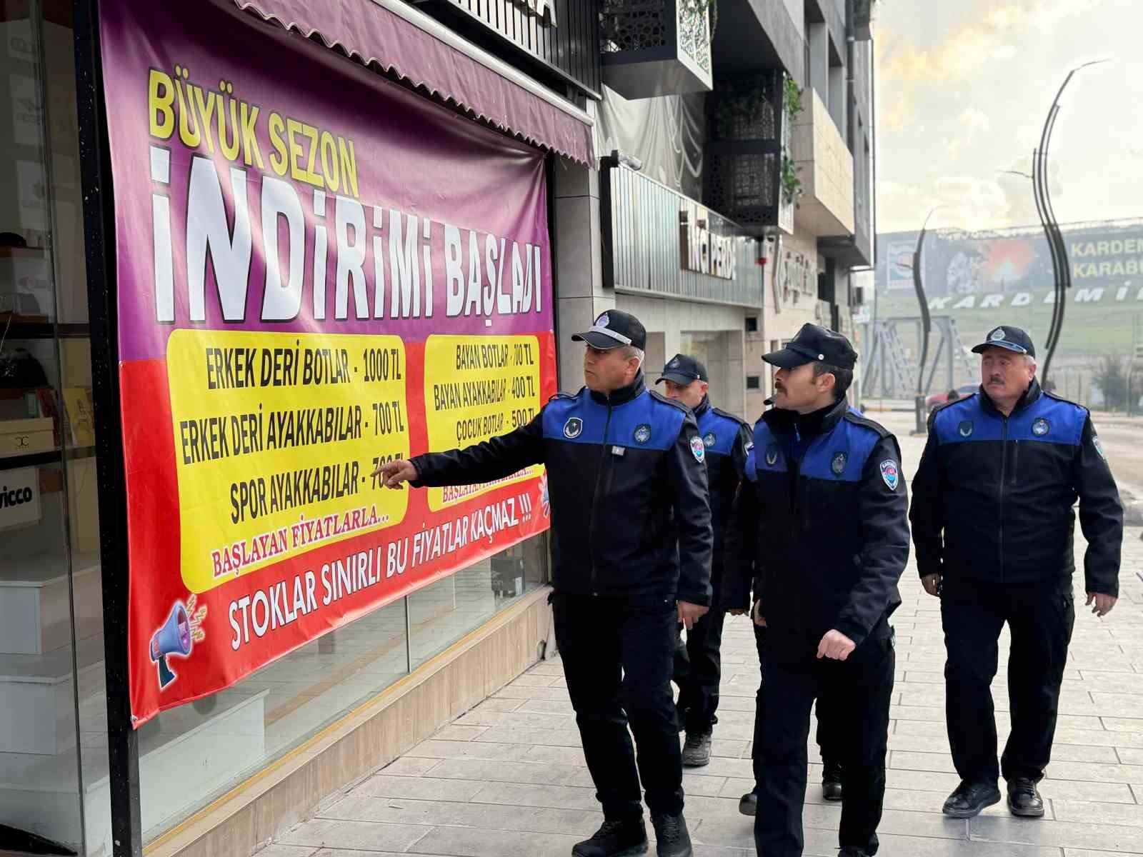 Karab&uuml;k Belediyesi kamusal alanlarda d&uuml;zenleme &ccedil;alışmalarını s&uuml;rd&uuml;r&uuml;yor
