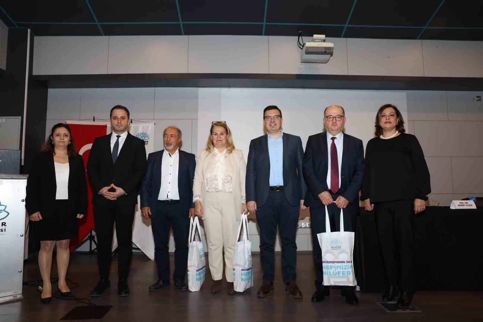 Nil&uuml;fer&rsquo;de Alzheimer hastalığı detaylı ele alındı
