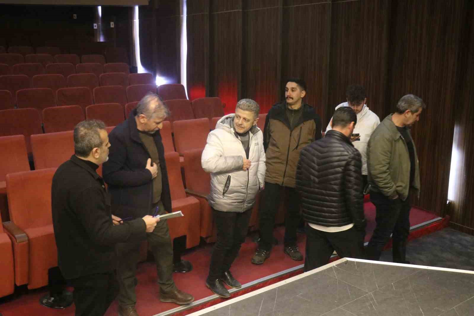 Sakaryaspor&rsquo;da &ccedil;oğunluk sağlanmadı, kongre ertelendi
