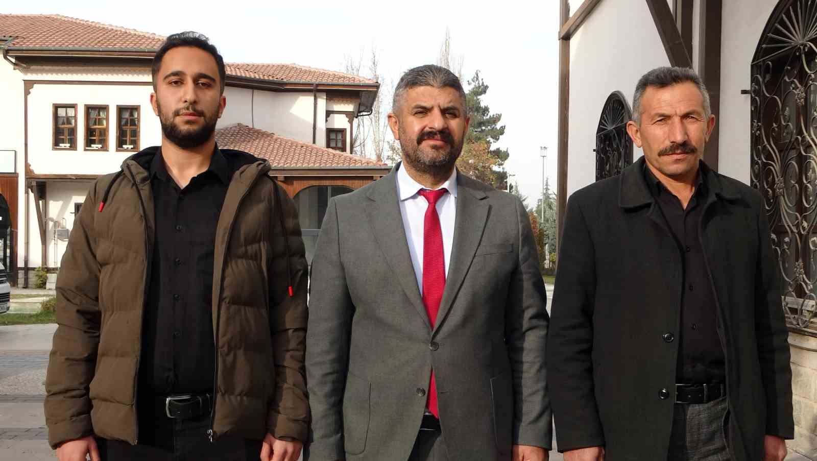 CHP&rsquo;den istifa eden meclis &uuml;yesinden CHP&rsquo;li belediyeye su&ccedil;lama
