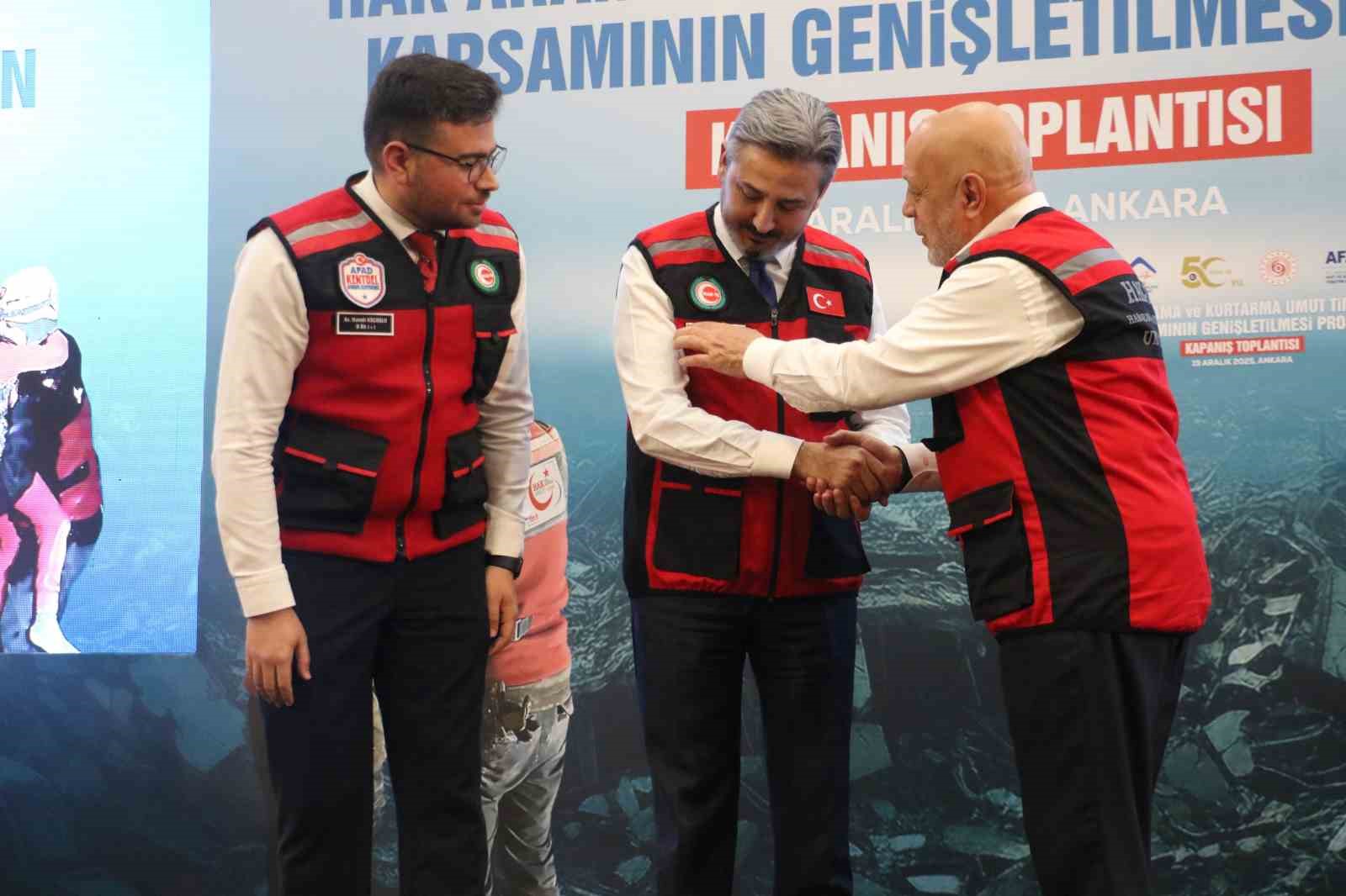 HAK-İŞ Başkanı Arslan: "HAK-İŞ olarak &uuml;lkemize ait hangi sorun varsa orada olmak zorundayız"
