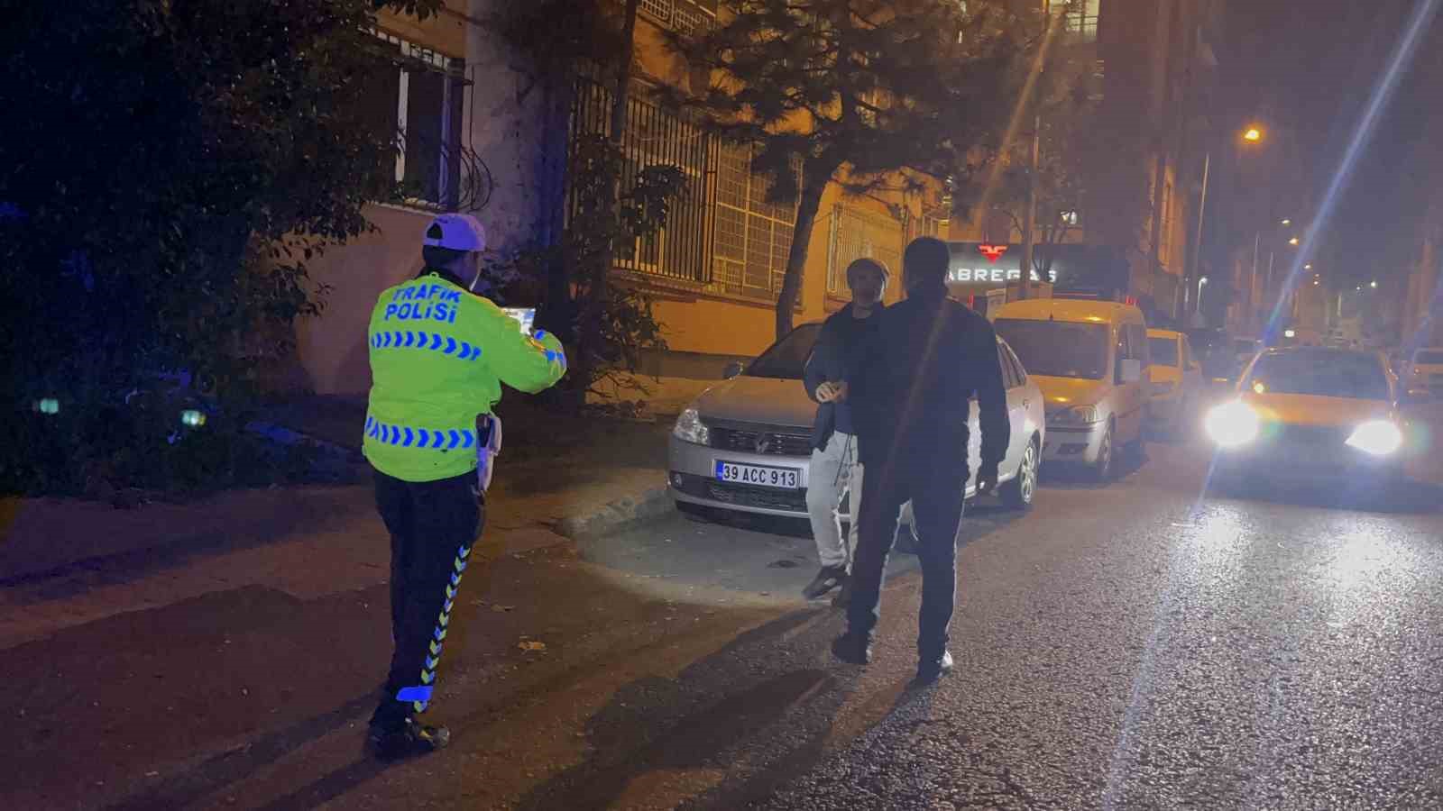 Kazaya karışan alkoll&uuml; s&uuml;r&uuml;c&uuml;n&uuml;n savunması: "Hastamız vardı, biraz acil hareket etmemiz gerekiyordu"
