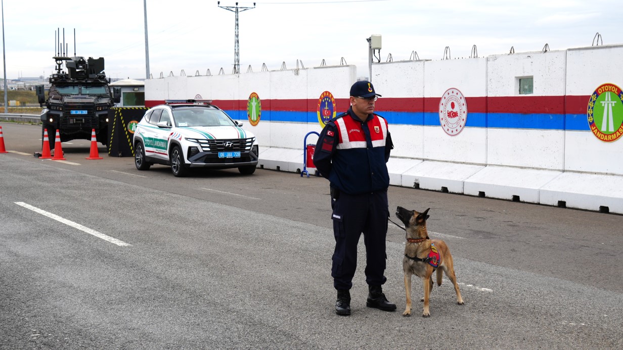 Karayollarının huzur ve g&uuml;venliği Otoyol Jandarma Timlerine emanet