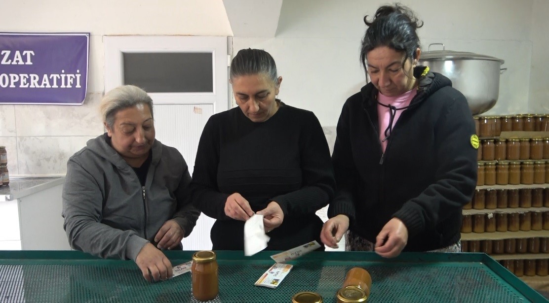 Hozat Kadın Kooperatifi doğal &uuml;retimle hem toprağı hem kadını g&uuml;&ccedil;lendiriyor
