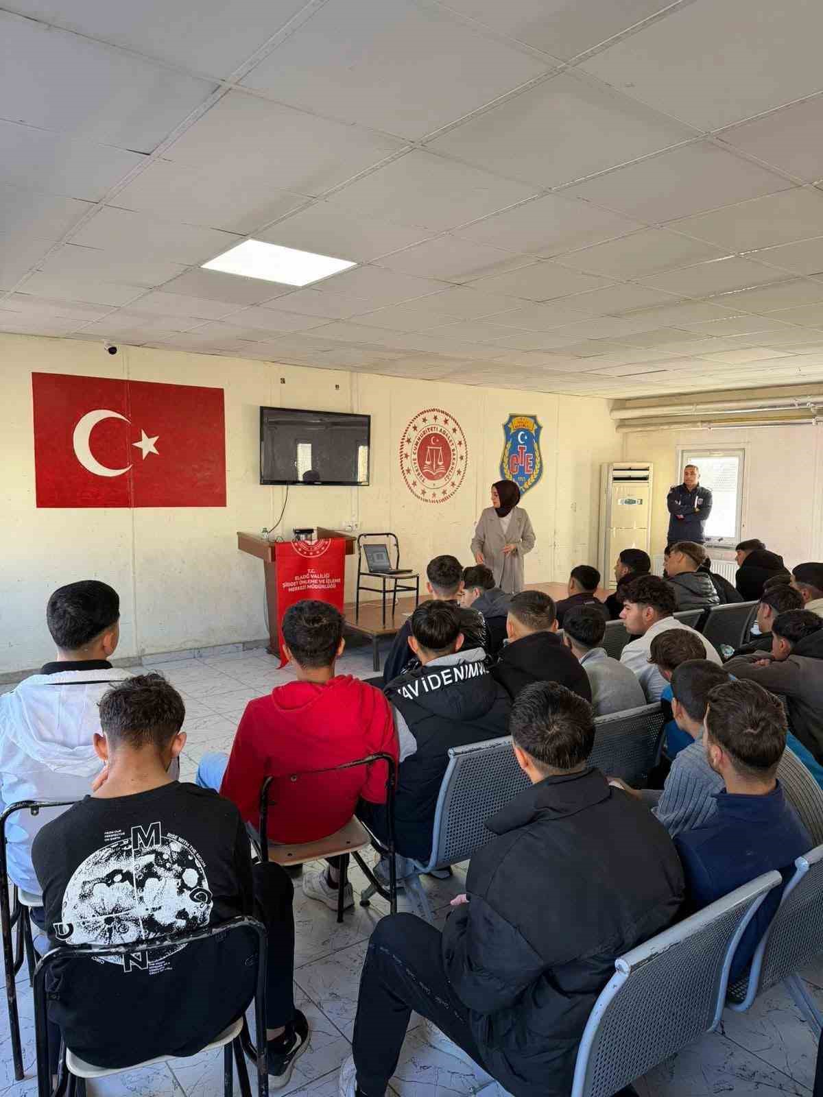 Elazığ &Ccedil;ocuk Eğitimevi&rsquo;nde farkındalık eğitimi
