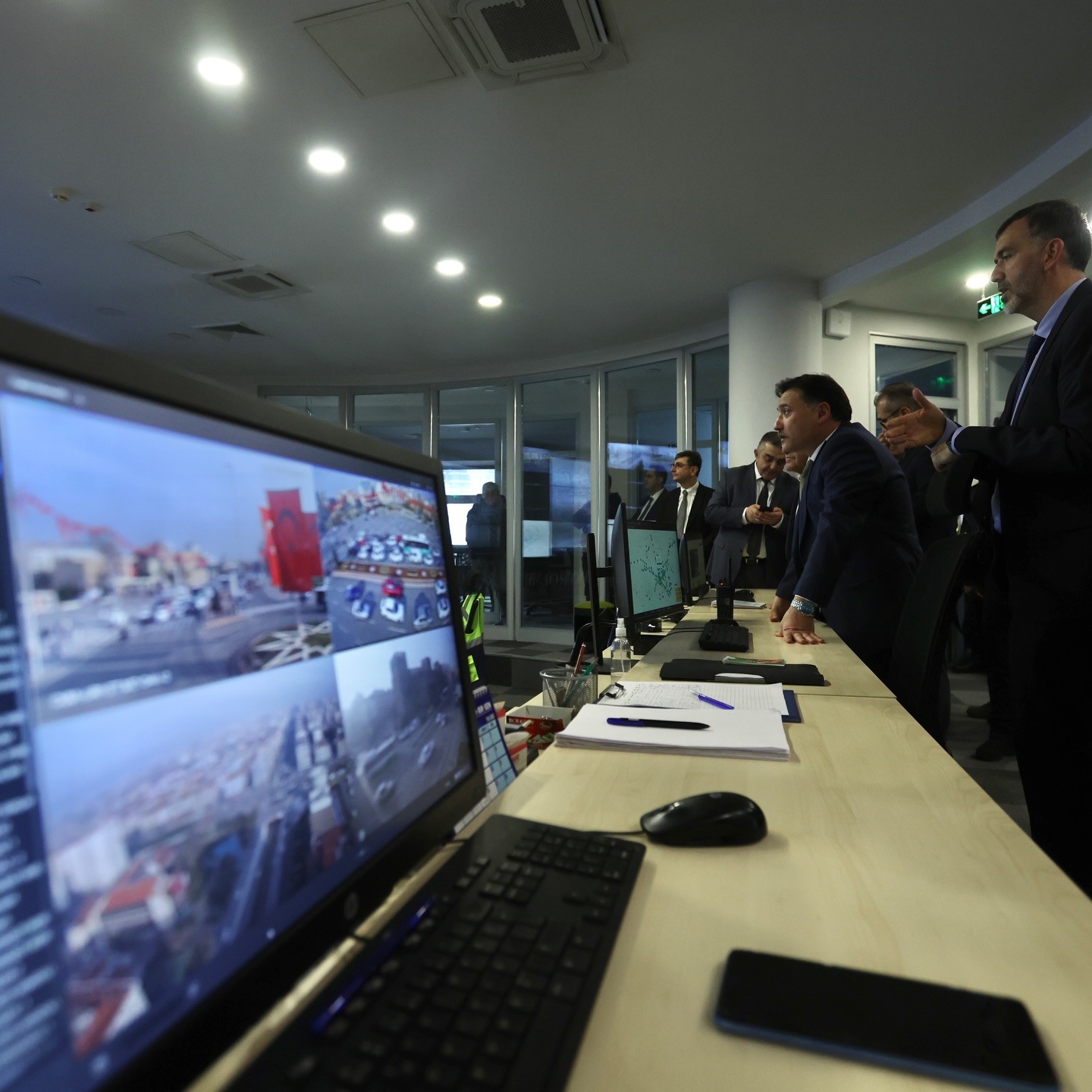 Vali Çiçek ve Başkan Büyükkılıç Trafik Kontrol Merkezi’nde