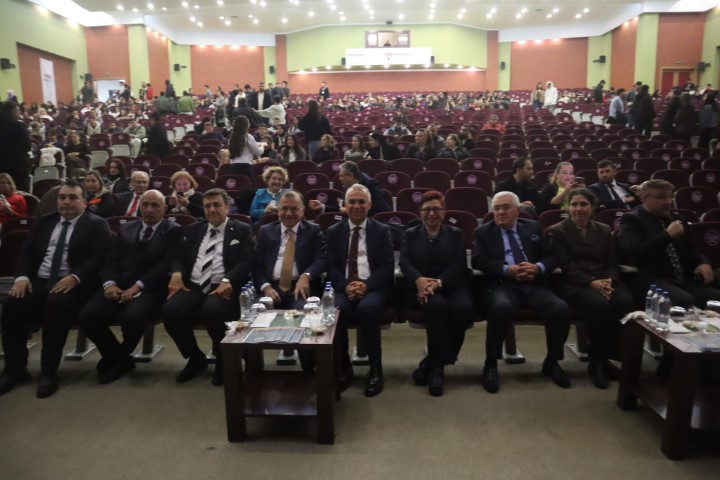 İstanbul Yeni Yüzyıl Üniversitesi’nden 2’nci World Bridges Zirvesi’nde küresel sağlık diplomasisi iş birliği