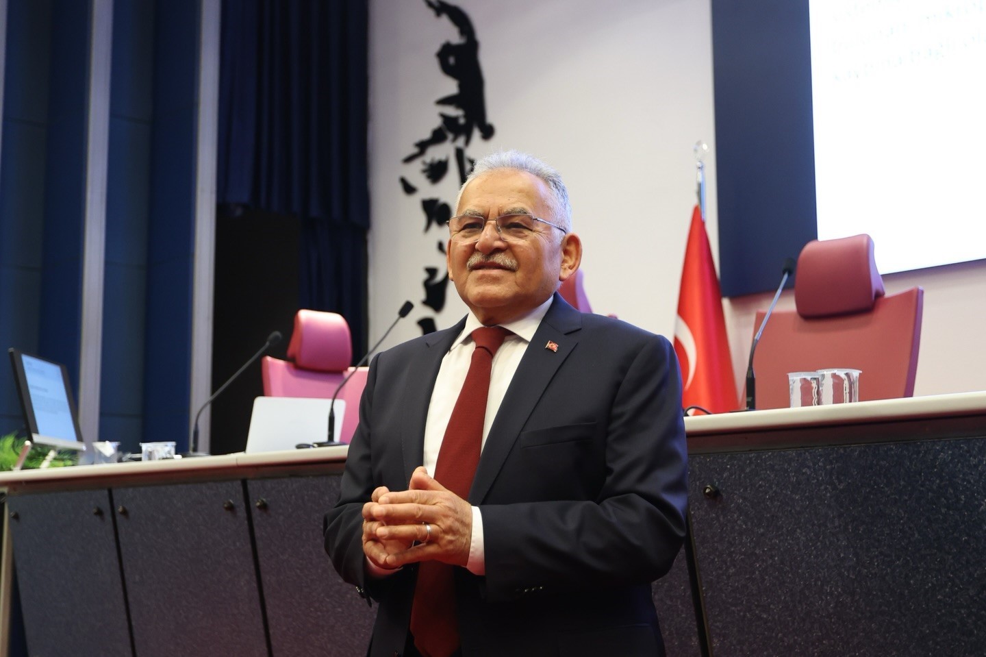 Hizmet sekt&ouml;r&uuml;ne acil durum ve ilk yardım eğitimi
