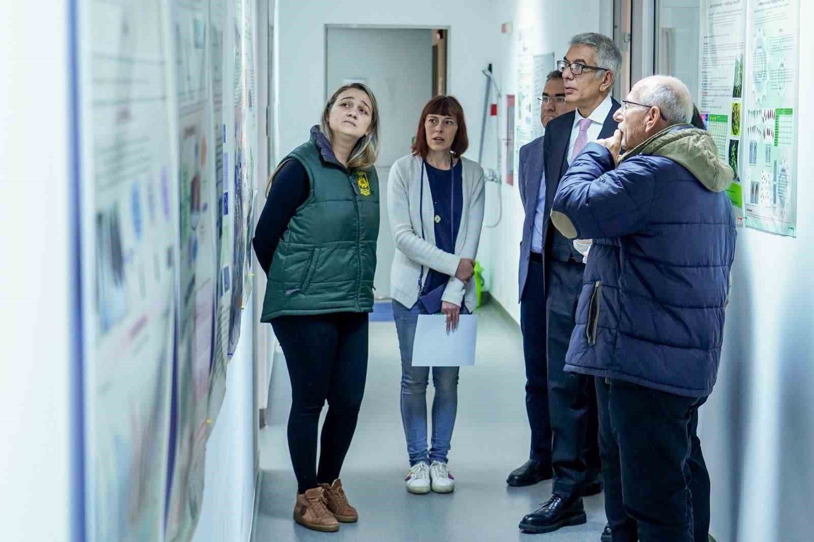 İzmir&rsquo;den B&uuml;kreş&rsquo;e bilim k&ouml;pr&uuml;s&uuml;
