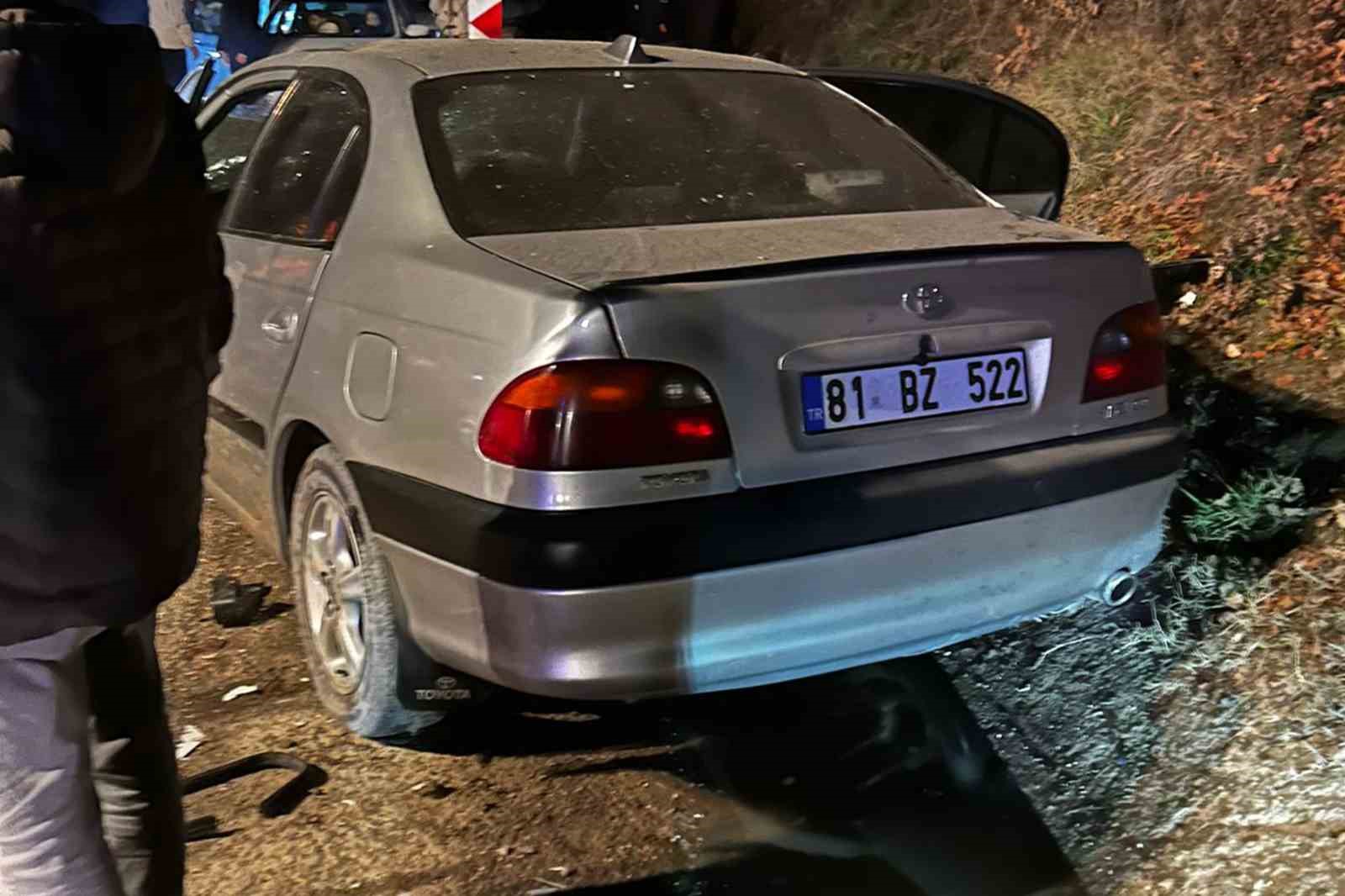 Bolu&rsquo;da Abant yolunda feci kaza: 1&rsquo;i ağır 6 yaralı
