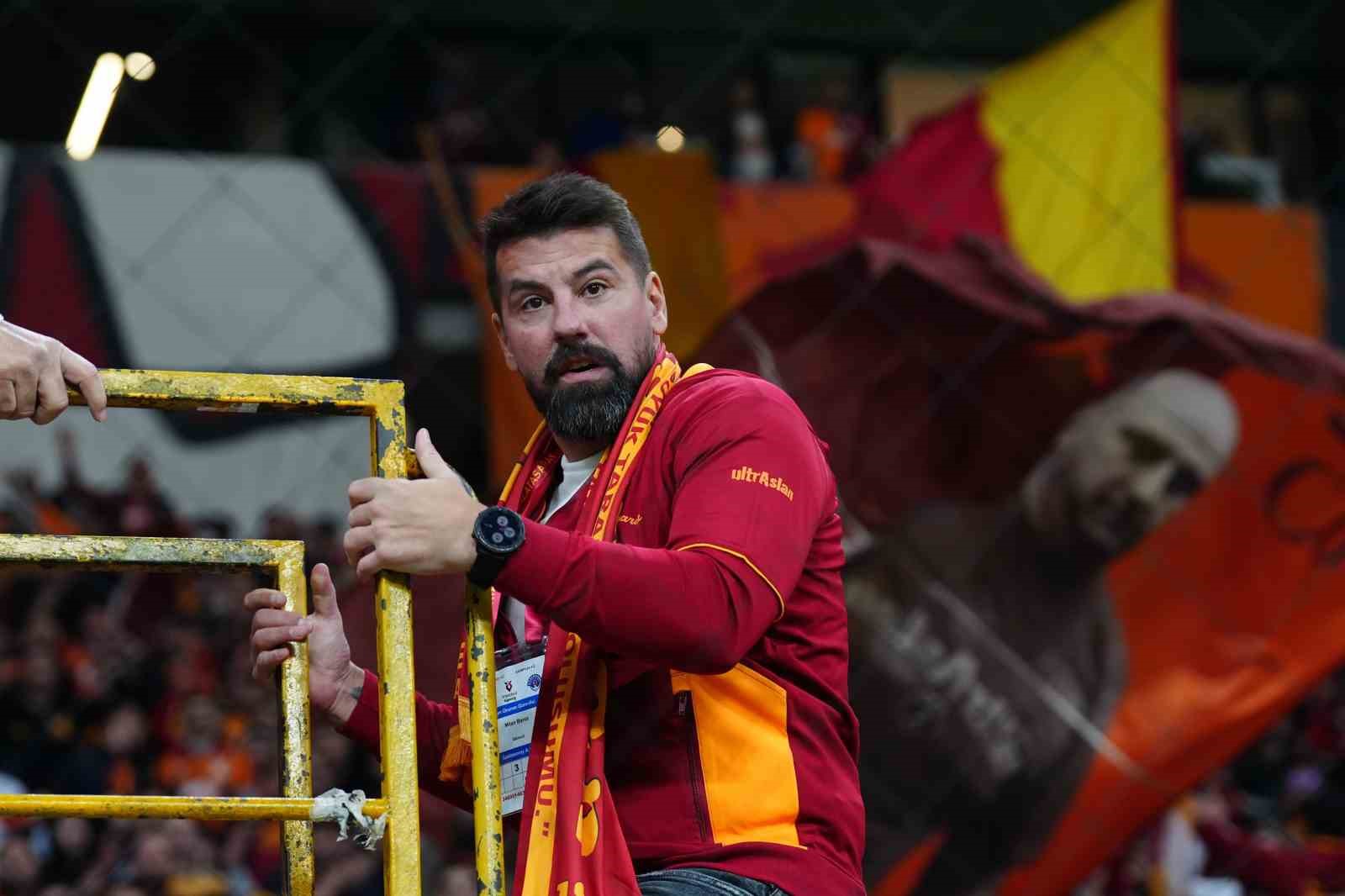 Milan Baros ile Lucas Podolski, RAMS Park&rsquo;ta
