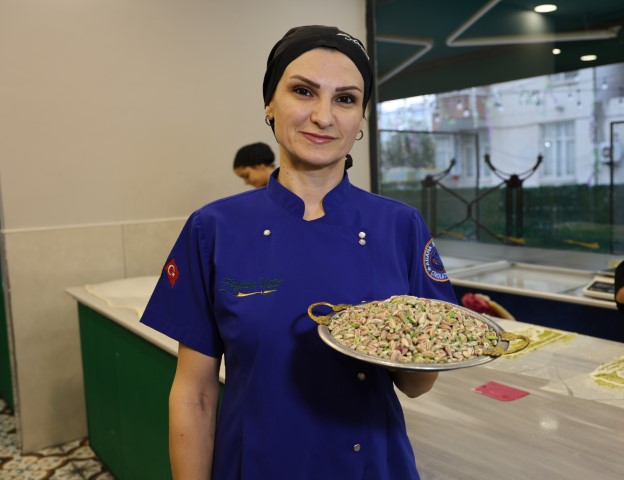 Fıstık fiyatları arttı:  Sahtekarların kullandığı gıda boyası ve bezelyeye dikkat