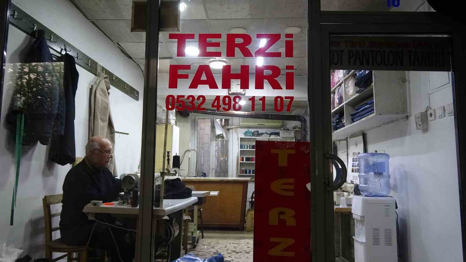 İğne ipliğe adanan bir &ouml;m&uuml;r
