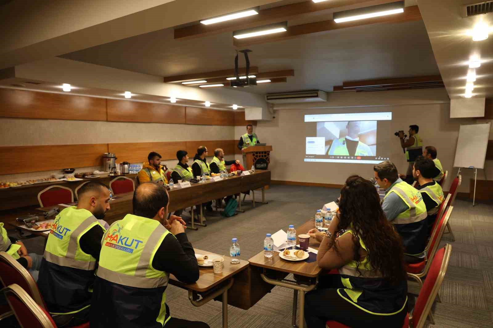 İHAKUT, Diyarbakır&rsquo;da &uuml;yeleriyle bir araya geldi
