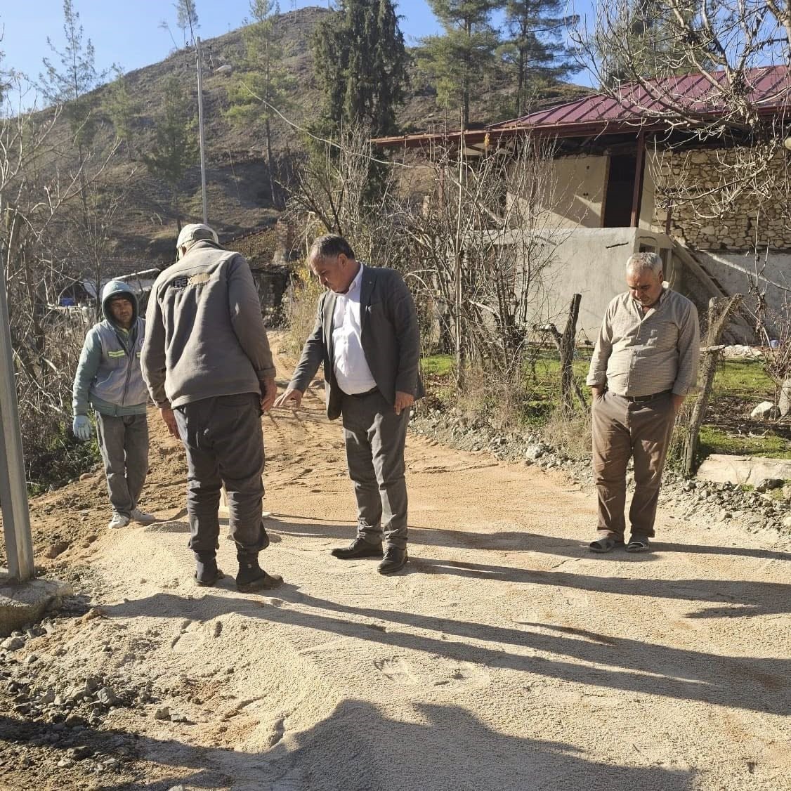 Beyağa&ccedil; Belediyesi g&uuml;venli ulaşım i&ccedil;in &ccedil;alışmalara devam ediyor
