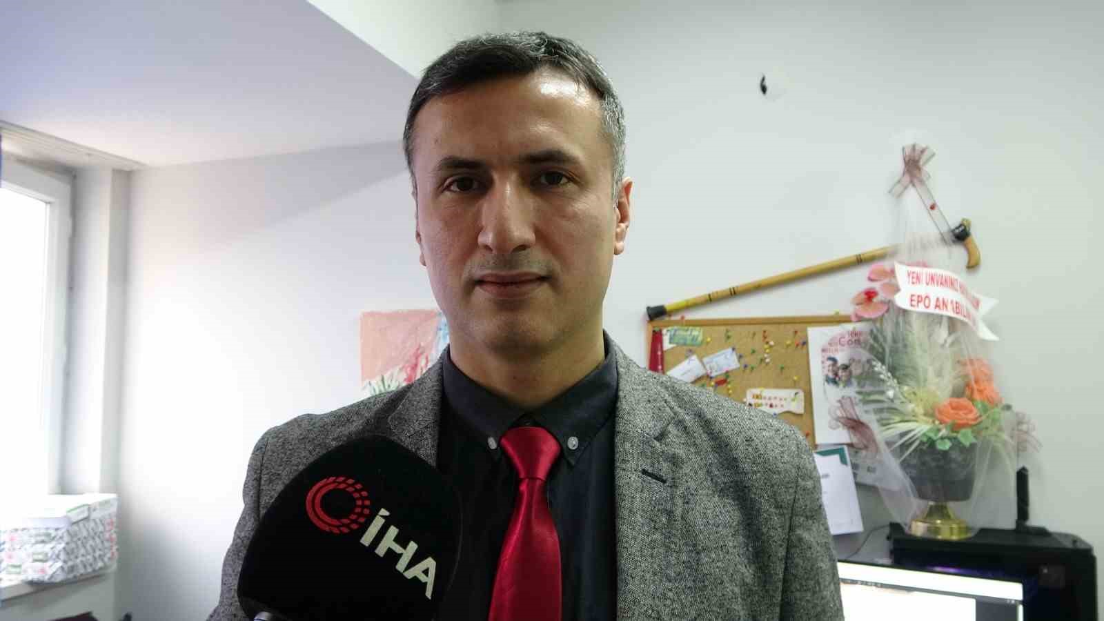 Uzmanından yapay zeka uyarısı: "Evcilleştirmezsek aileyi yıkar"
