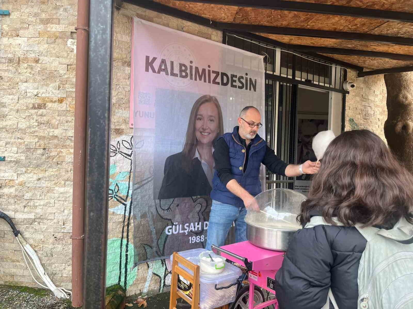 Onların hatırası için çocukları gülümsettiler