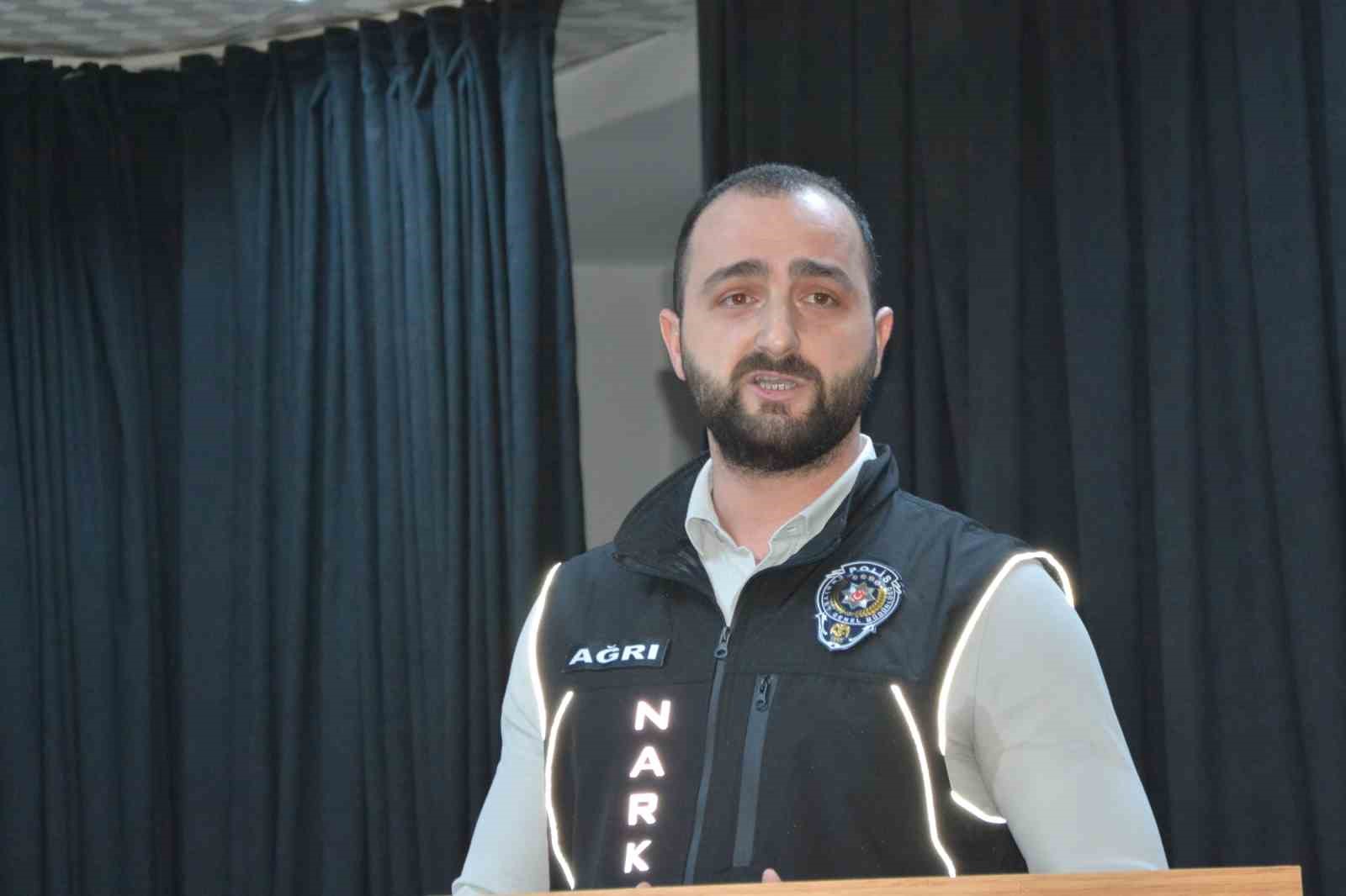 Denetimli serbestliğin toplumdaki rol&uuml; Patnos&rsquo;ta ele alındı
