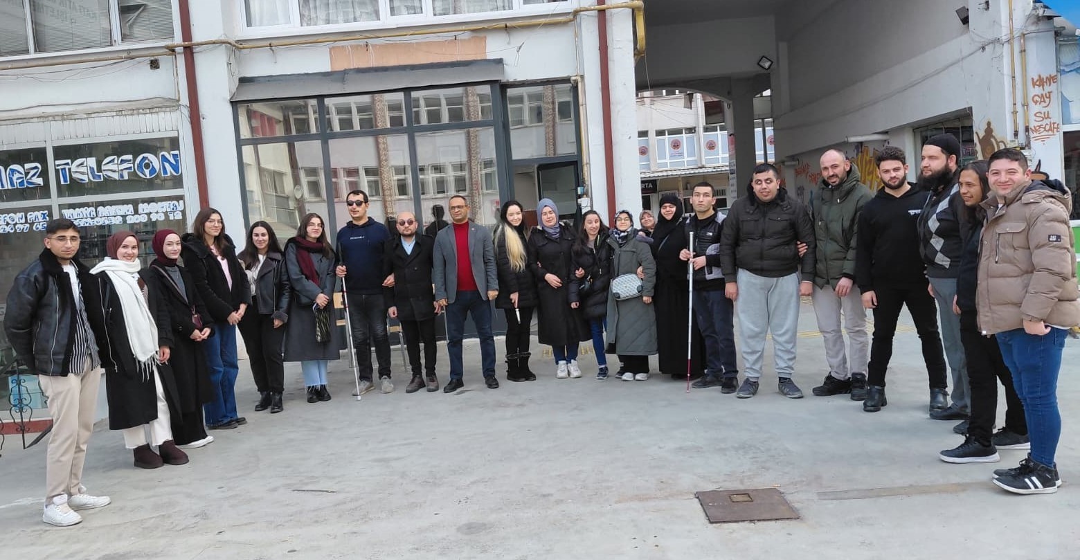 Altı Nokta K&ouml;rler Derneği K&uuml;tahya Gen&ccedil;lik Meclisi&rsquo;nden Proje Toplantısı
