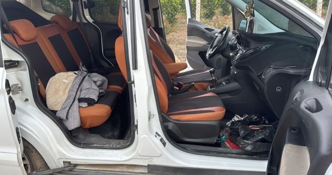 Adana’da uzun namlulu silahla yakalanan 2 şüpheli tutuklandı